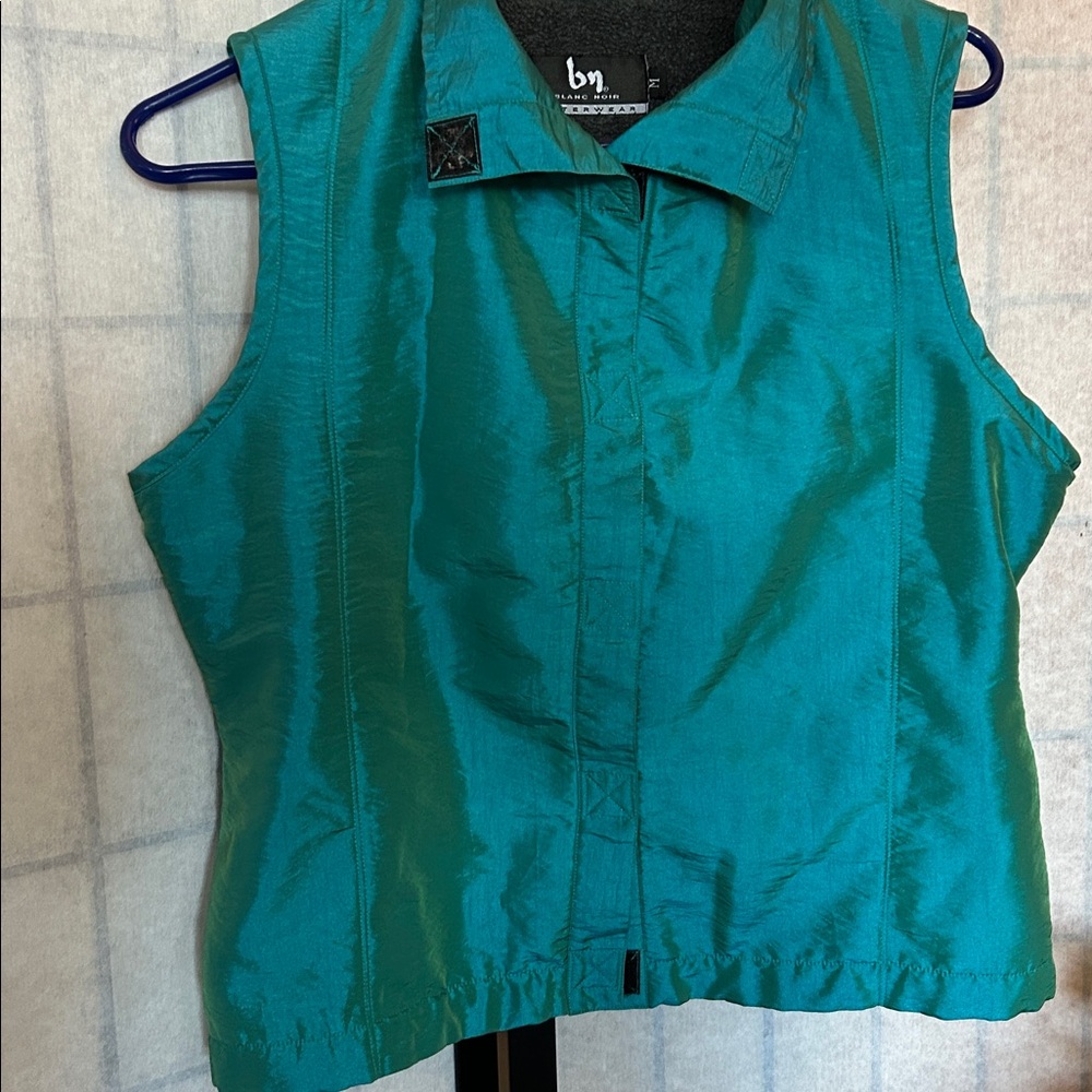 Blanc Noir teal vest
